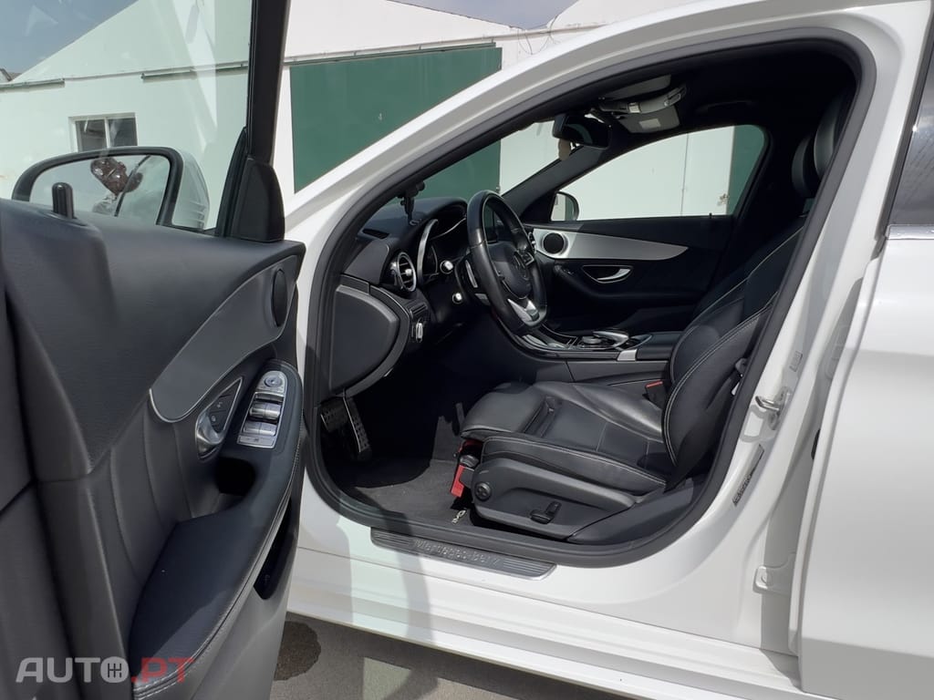 Mercedes-Benz C 300 h AMG Line