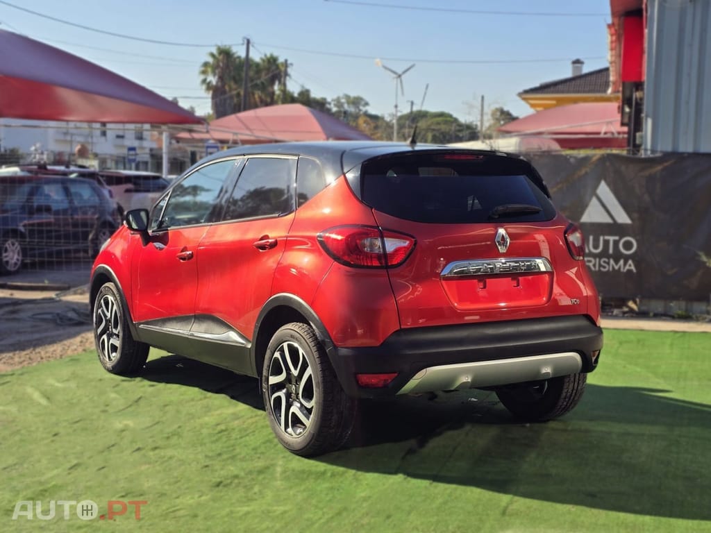 Renault Captur TCe 120 EDC Helly Hansen