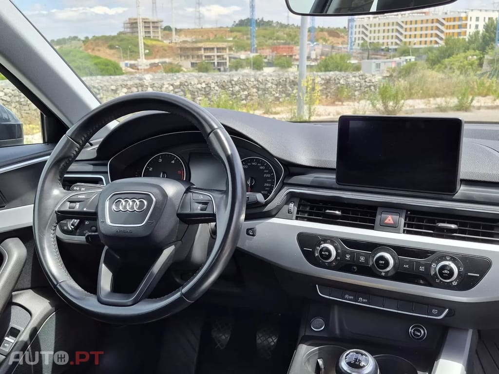 Audi A4 2.0 TDI Advance