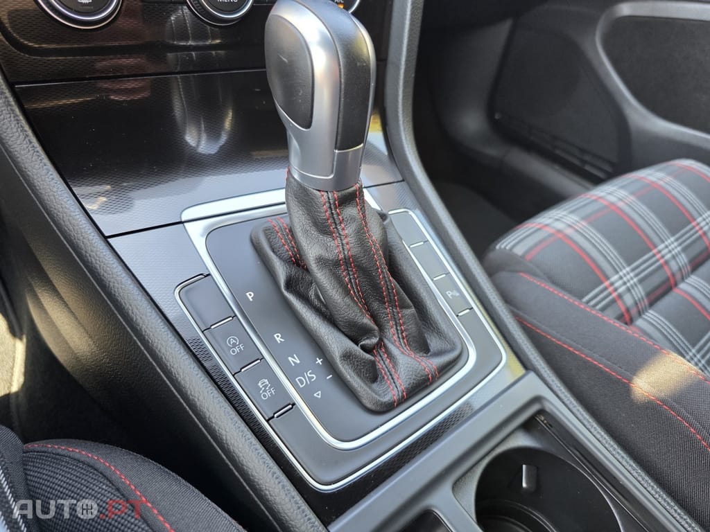 Volkswagen Golf 2.0 TSi GTi DSG Performance