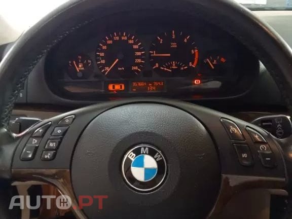 BMW 320 d Touring Navigator