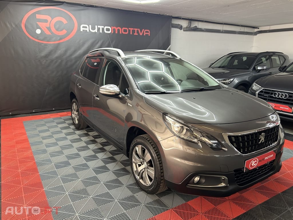 Peugeot 2008 1.2 PureTech Style