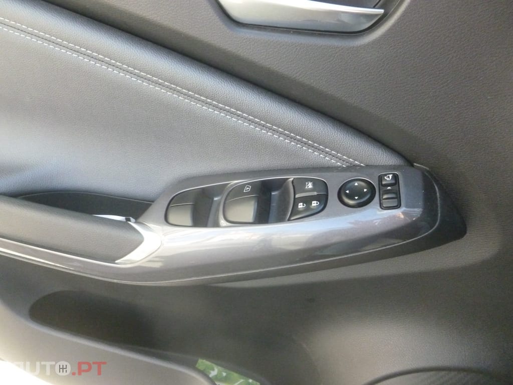 Nissan Juke 1.0 DIG-T N-Connecta Auto