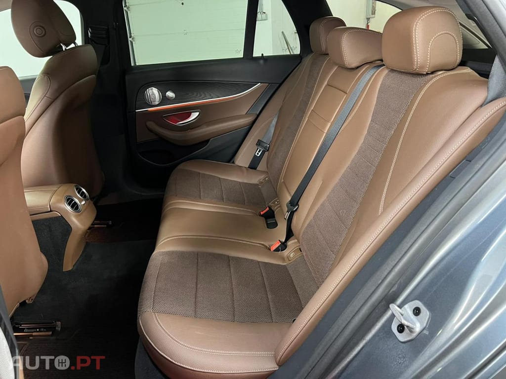 Mercedes-Benz E 300 de Auto Station