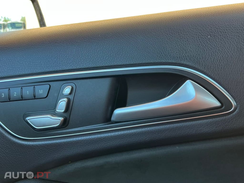 Mercedes-Benz A 180 d AMG Line