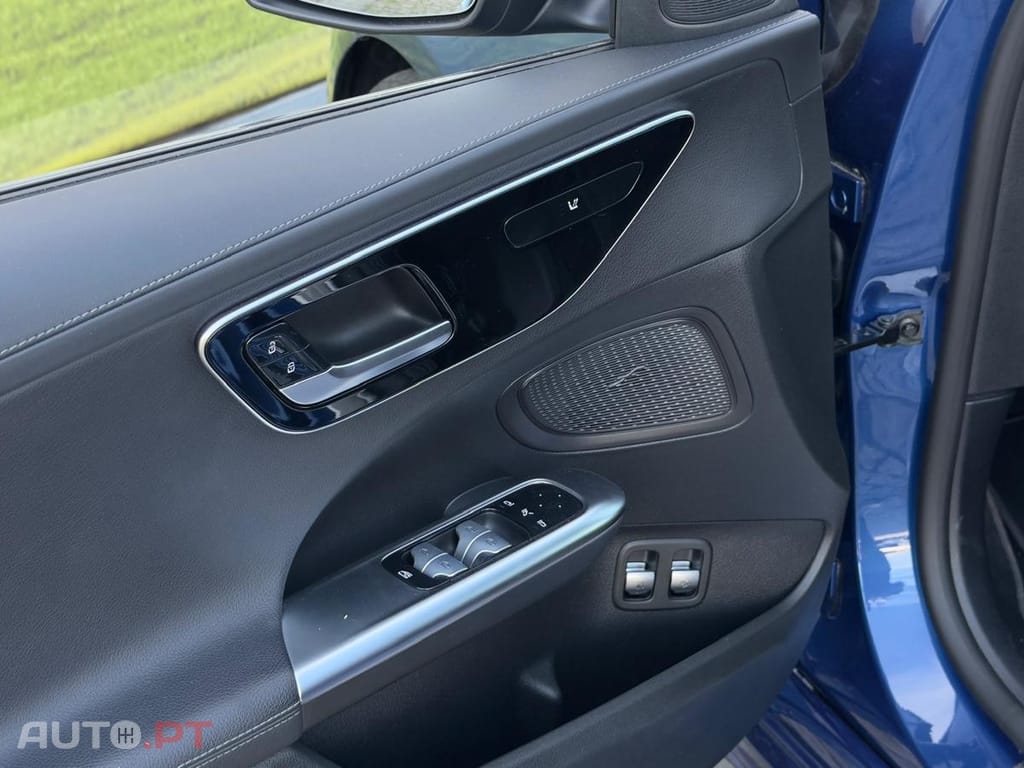 Mercedes-Benz C 300 C 300 e AMG Line PLUG - IN