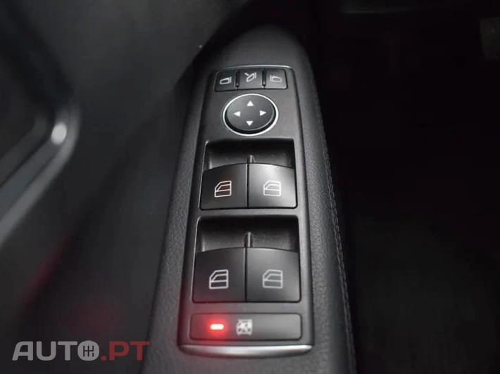 Mercedes-Benz E 300 Bluetec Hybrid Avantgarde