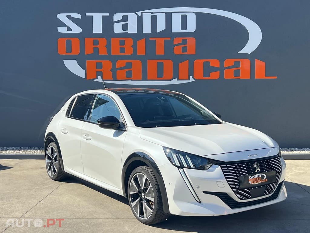 Peugeot E-208 50 kWh GT Pack