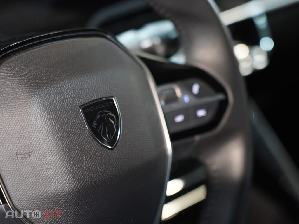 Peugeot 2008 1.2 PureTech Allure