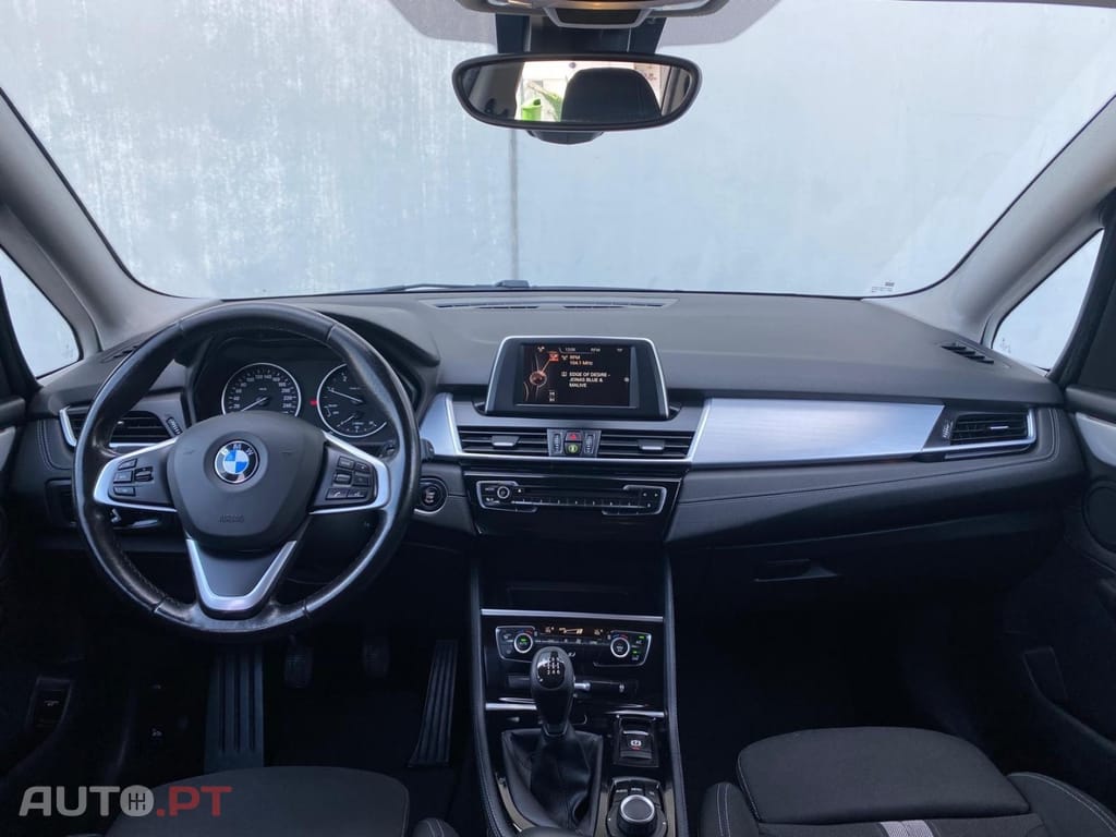 BMW 216 d 7L Line Sport
