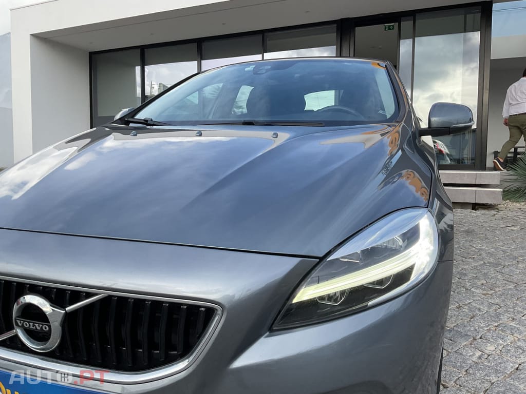 Volvo V40 2.0 D2 Momentum Geartronic