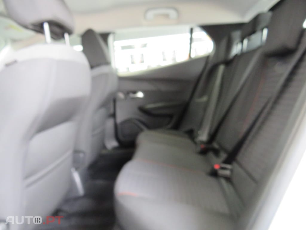 Peugeot 2008 1.5 BlueHDi Active