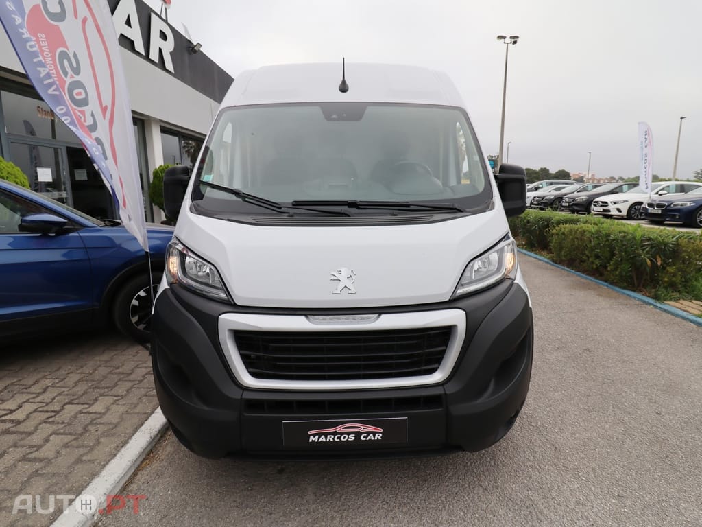 Peugeot Boxer 2.0 BlueHDi 330 L2H2 Premium