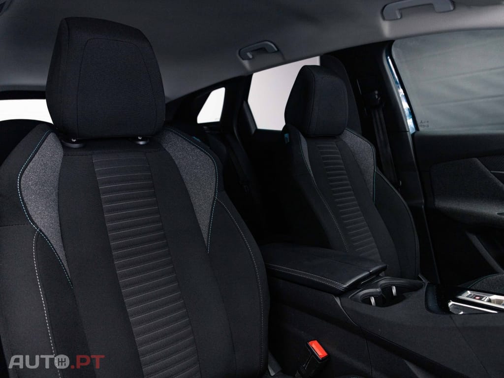 Peugeot 3008 1.5 BlueHDi Active Pack EAT8