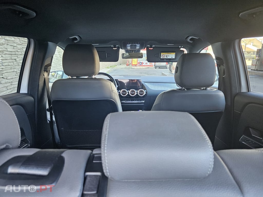 Mercedes-Benz EQA 250+ Electric Art