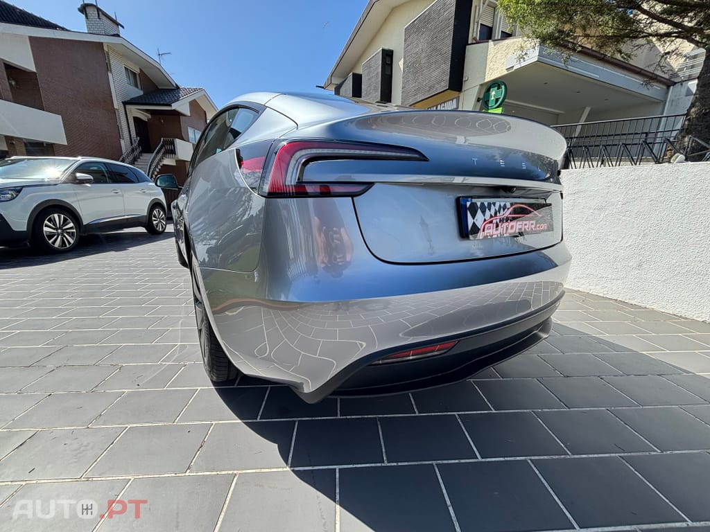 Tesla Model 3 Tração Traseira Premium