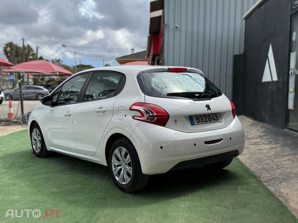 Peugeot 208 1.4 HDi