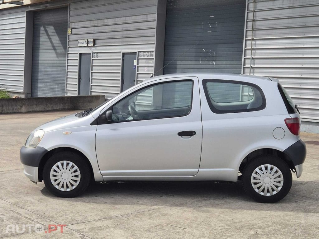 Toyota Yaris 1.0 Base C/Radio
