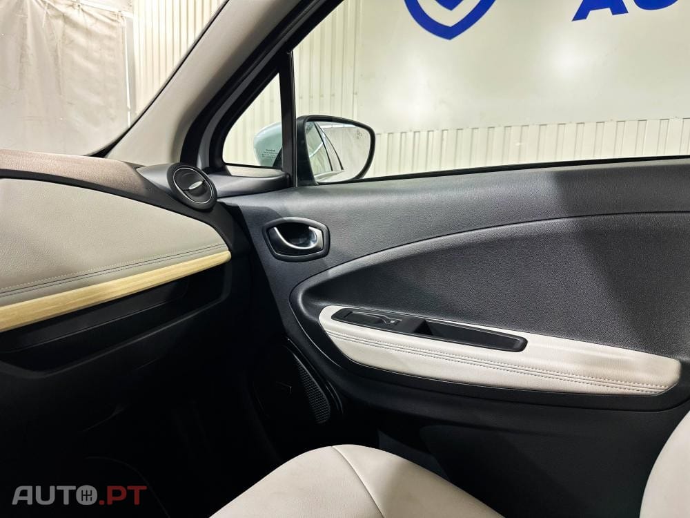 Renault Zoe Outro