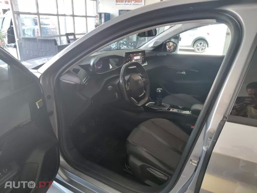 Peugeot 208 1.2 PureTech GT