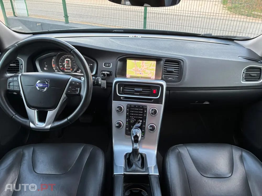 Volvo V60 Cross Country 2.0 D3 Summum Geartronic