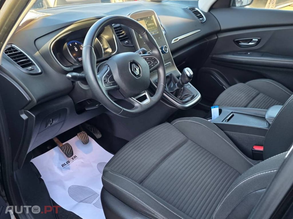 Renault Grand Scénic 1.3 TCe Intens EDC