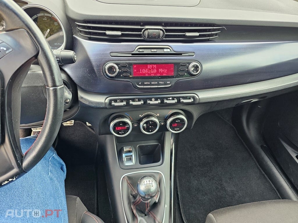 Alfa Romeo Giulietta 1.6 JTDm Distinctive