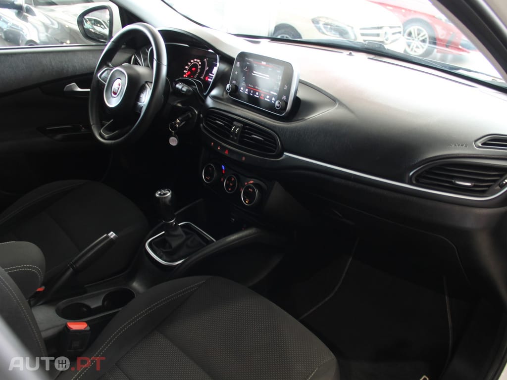 Fiat Tipo 1.3 M-Jet Easy J17