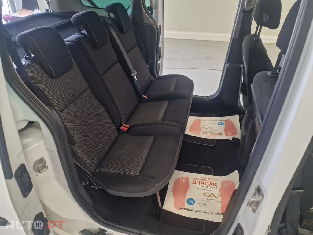 Renault Kangoo COMBI 1.5 DCI LUGARES 5