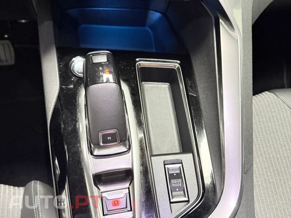 Peugeot 3008 PureTech 130 Stop & Start GPF EAT8 Allure
