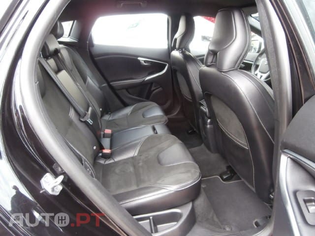 Volvo V40 2.0 D2 R-Design