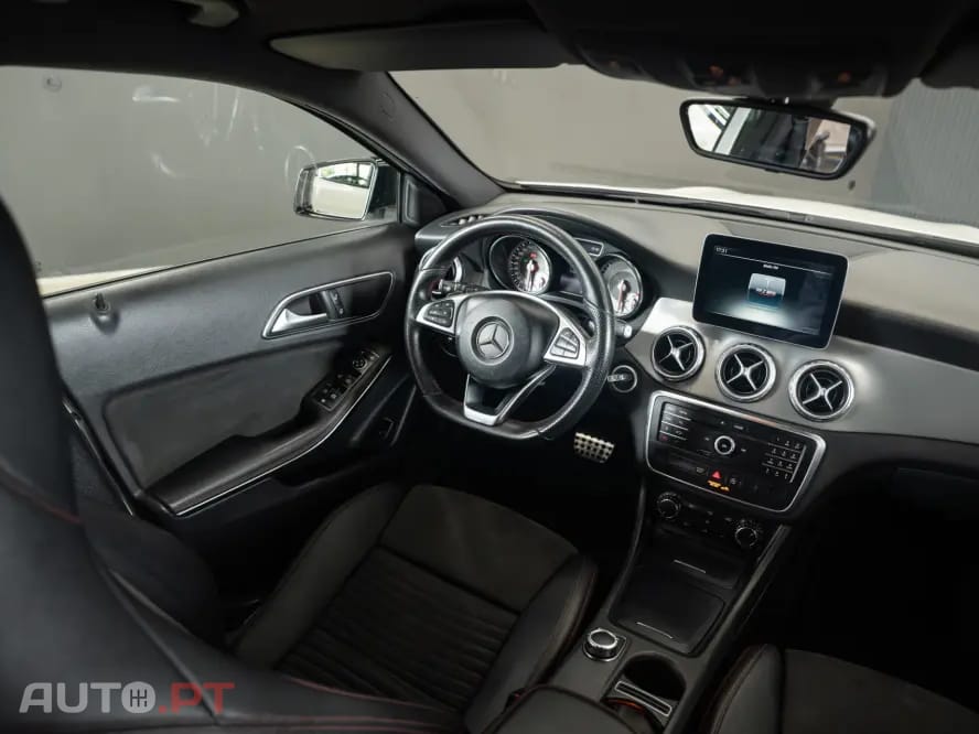 Mercedes-Benz GLA 200 AMG Line