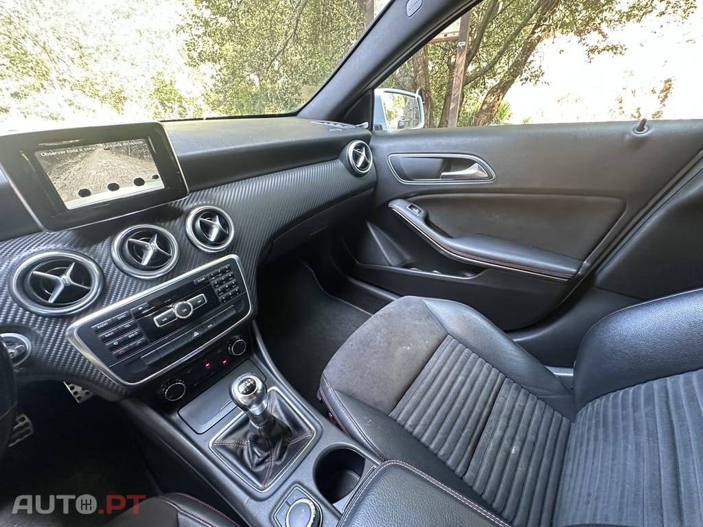 Mercedes-Benz A 180 d AMG Line
