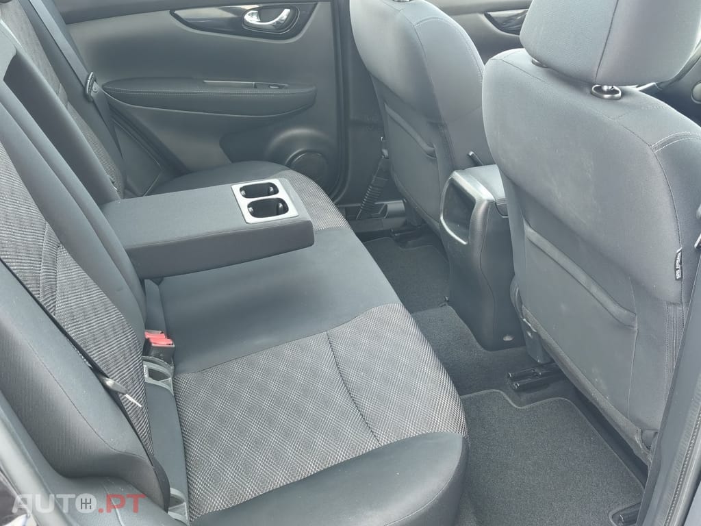 Nissan Qashqai 1.5 dCi N-Connecta