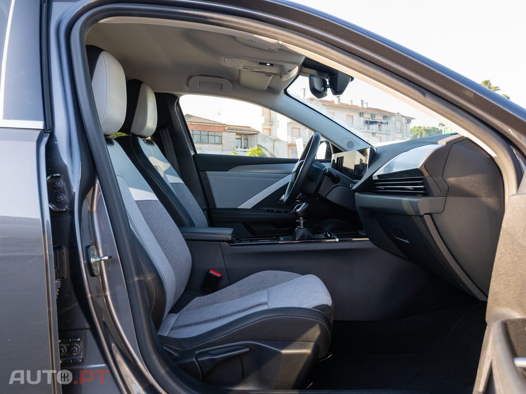 Opel Astra 1.5 D Elegance