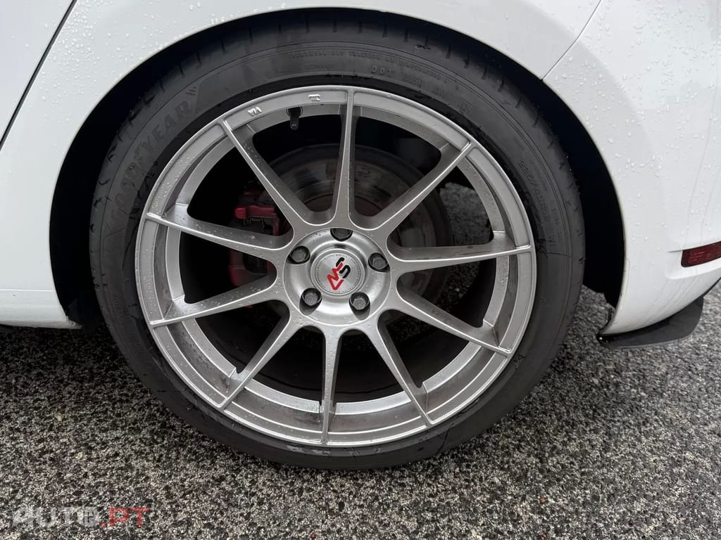 Volkswagen Golf 2.0 GTI DSG
