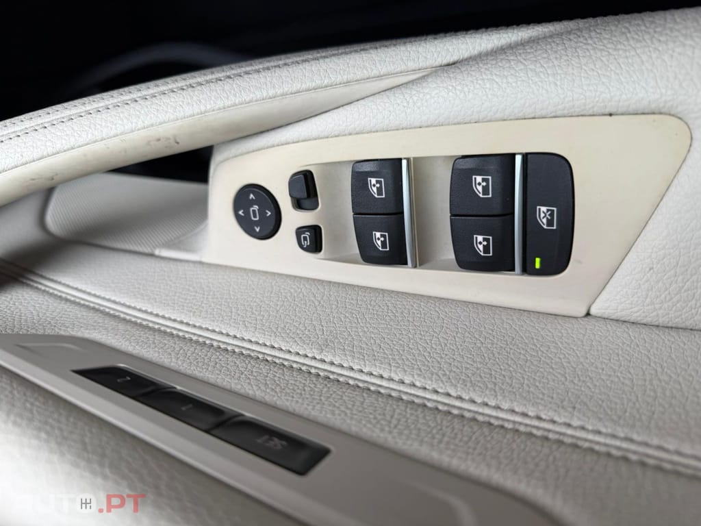 BMW 530 iPERFORMANCE