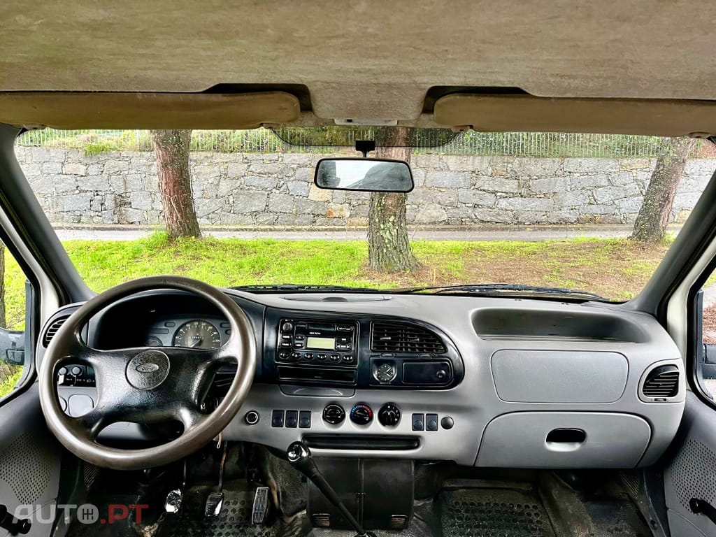 Ford Transit 7 lugares