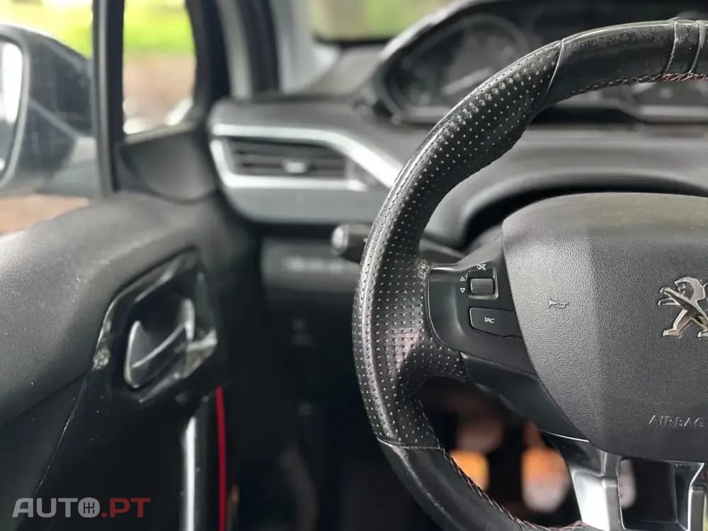 Peugeot 208 1.2 PureTech GT Line
