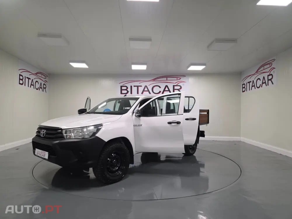 Toyota Hilux 2.4 D-4D 4WD CD CH