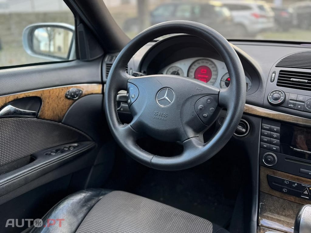 Mercedes-Benz E 220 CDi Avantgarde Aut.