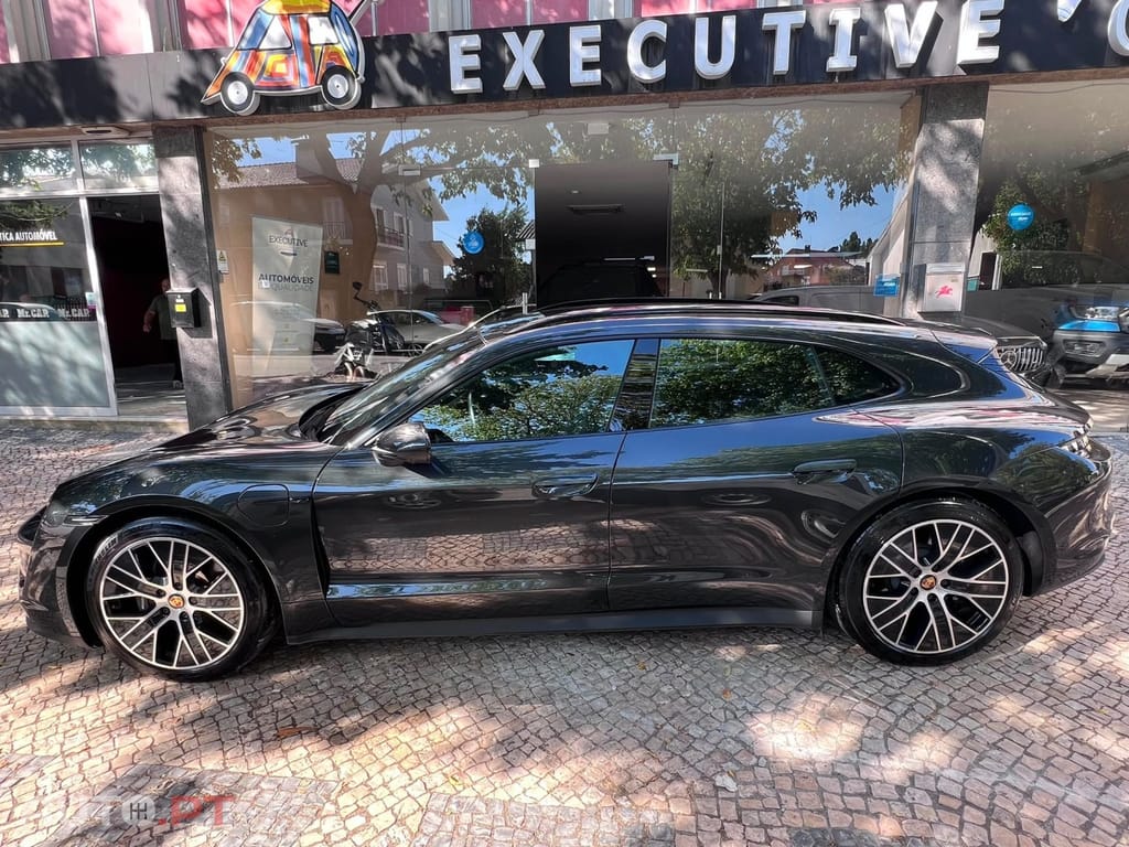 Porsche Taycan Standard