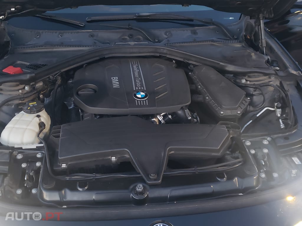 BMW 318 D Touring F31