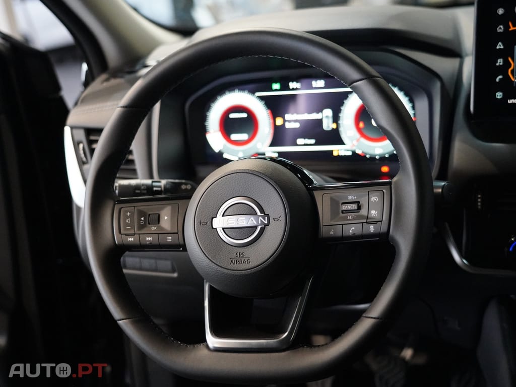 Nissan Qashqai 1.3 DIG-T N-Connecta LED+TT+SKY