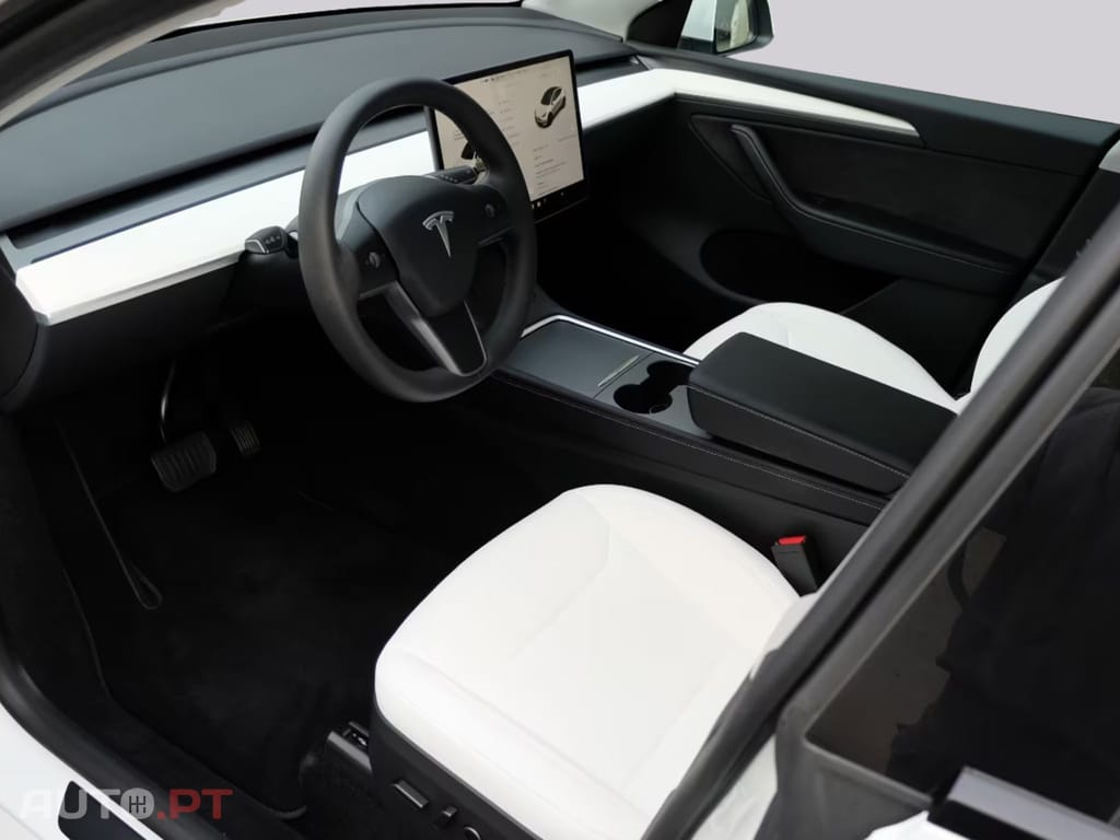 Tesla Model Y RWD I.V.A DEDUTIVEL 