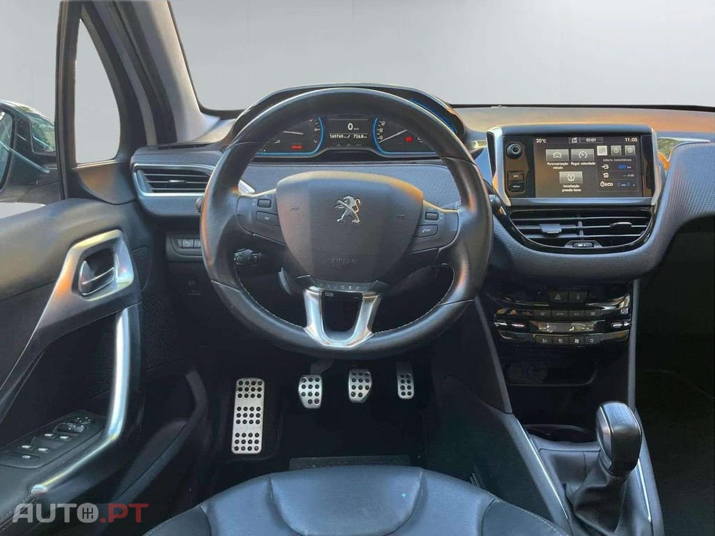 Peugeot 208  1.2 e-THP Féline