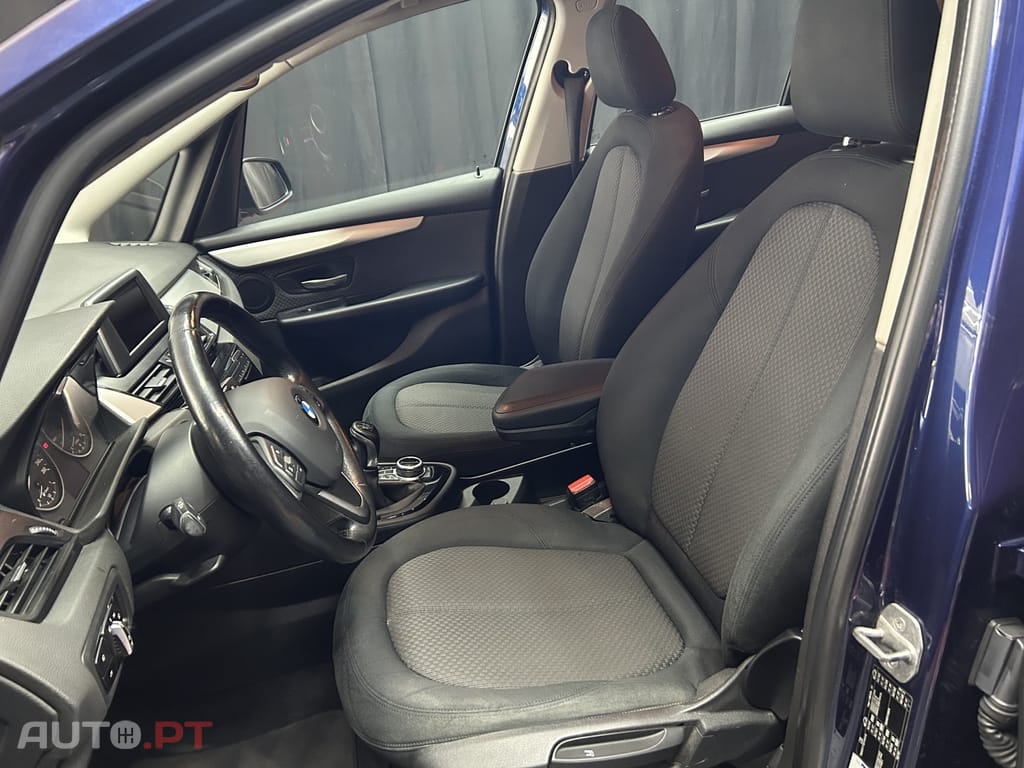BMW 216 d Advantage