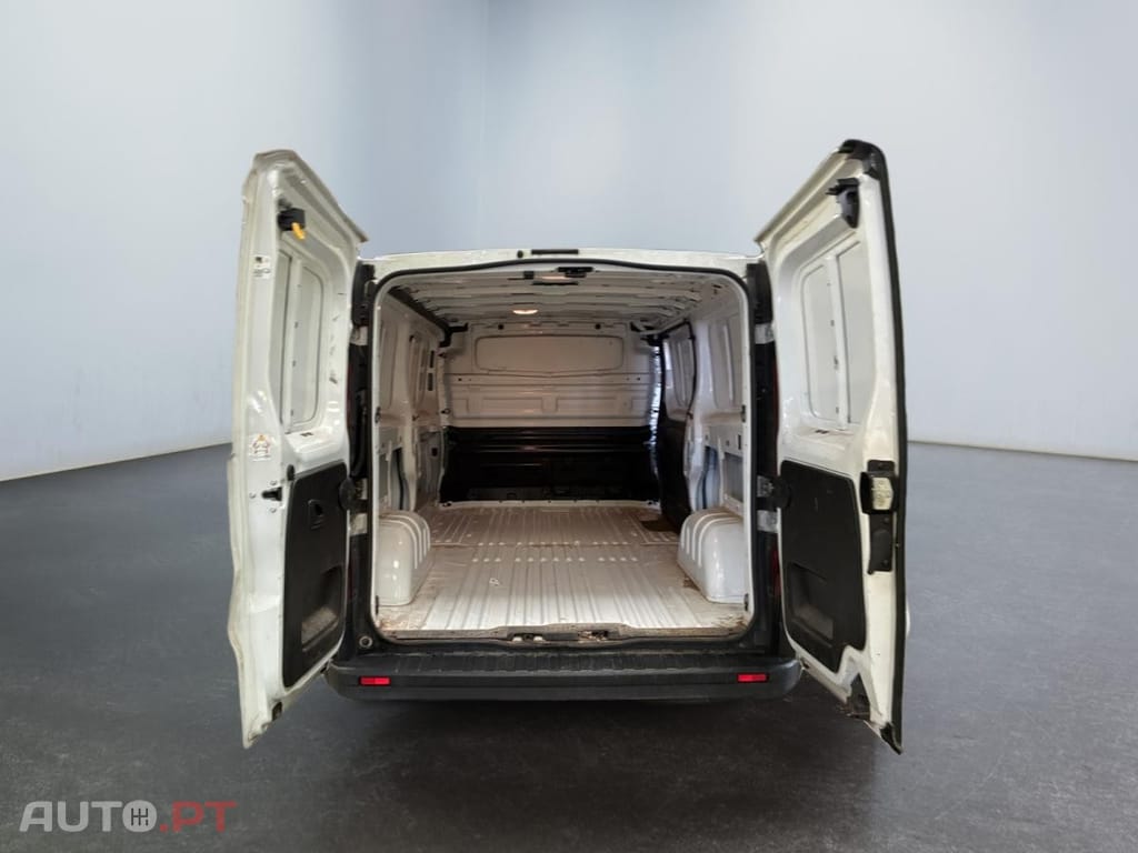 Renault Trafic 2.0 dCi L2H1 1.3T Grand Confort