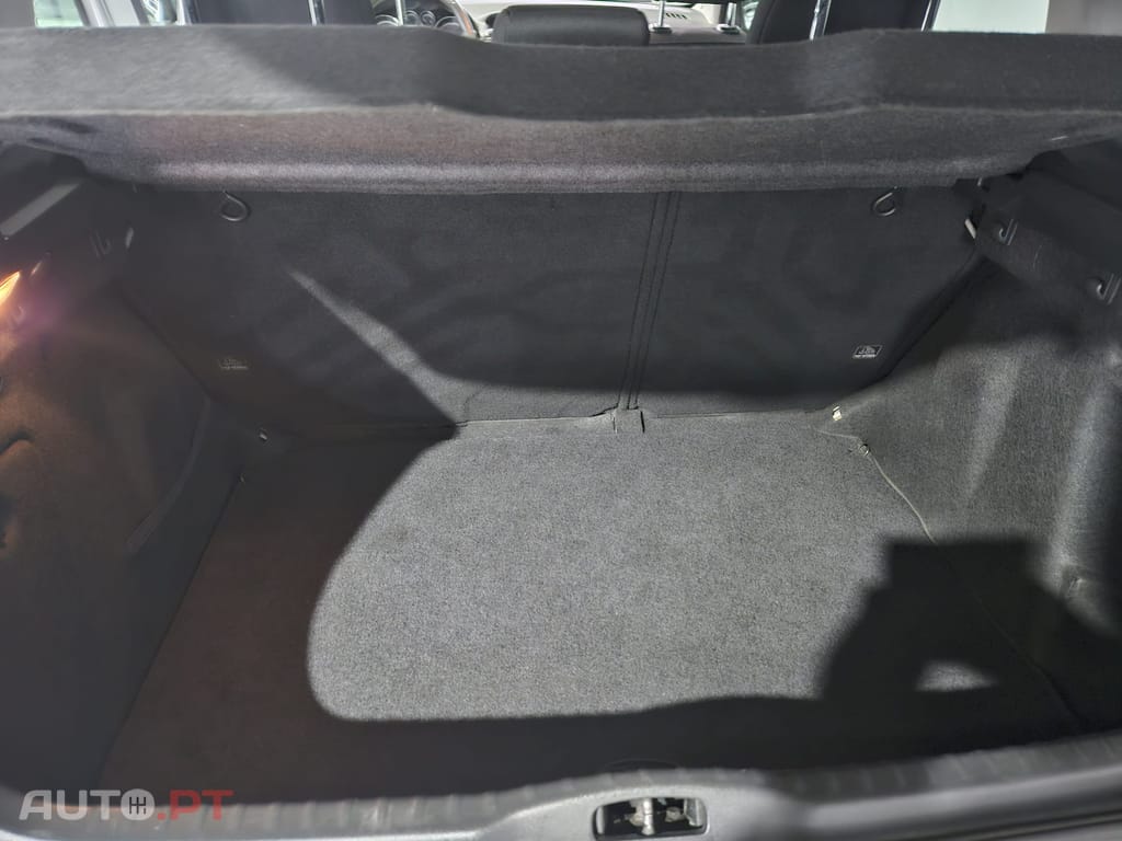 Peugeot 308 1.4 16V Executive (2007-2010)