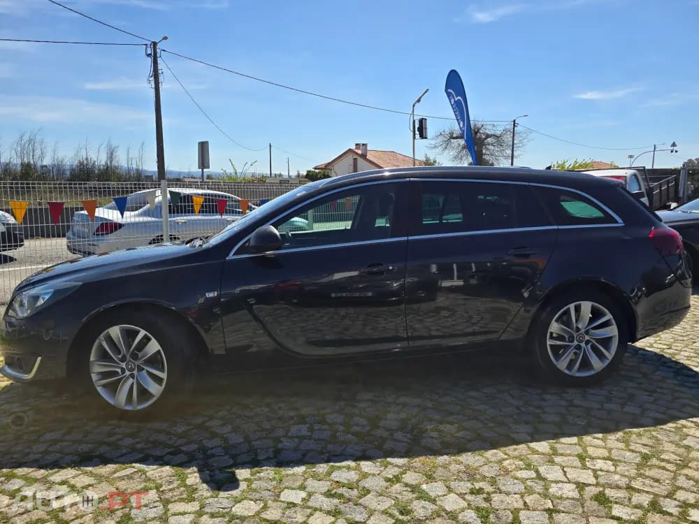 Opel Insignia Outro
